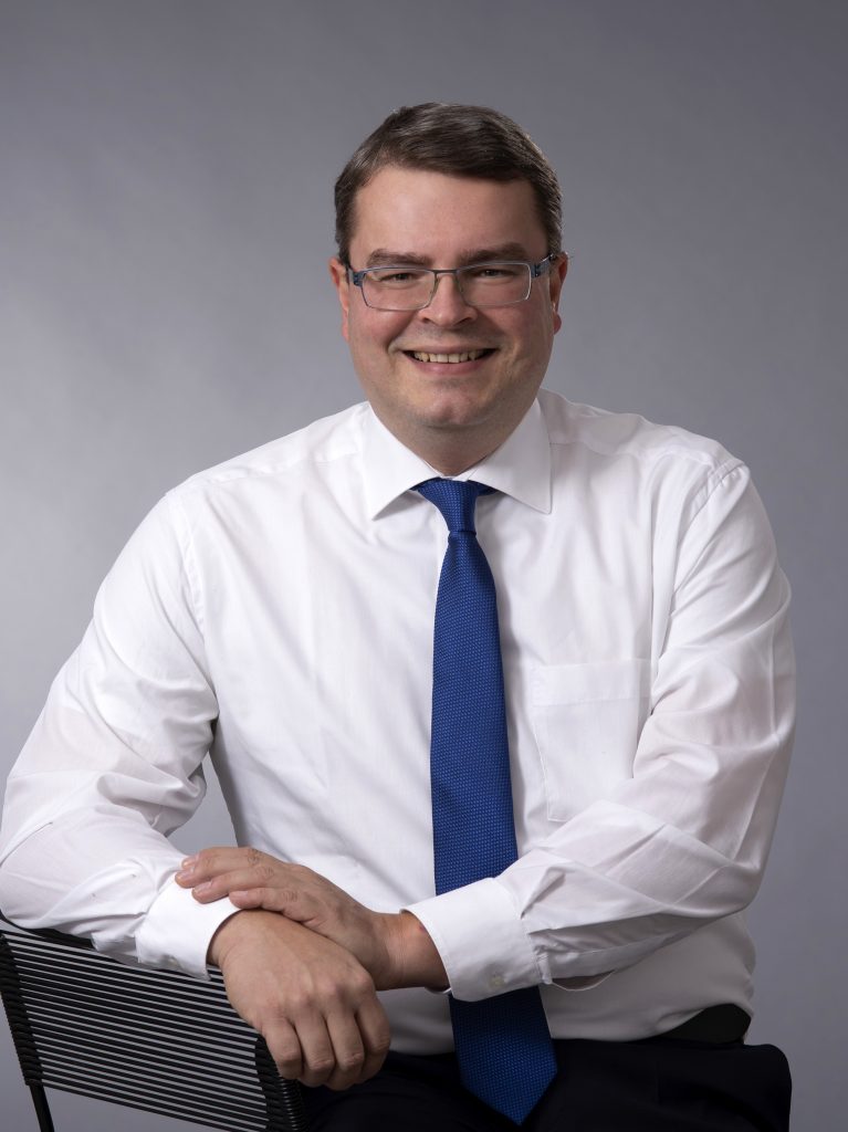 Mag. Dr. Bernd Langensteiner
