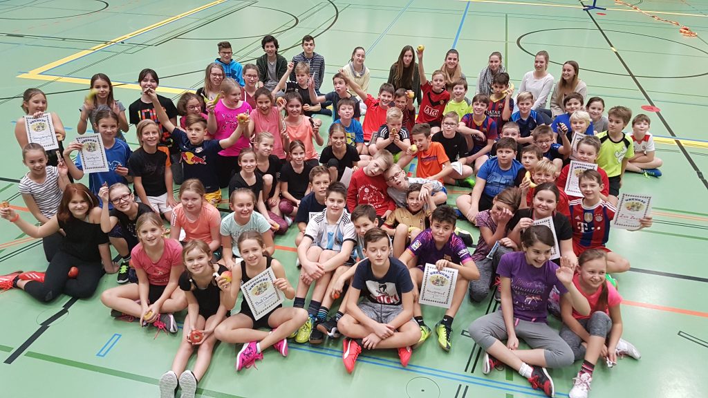 Ball über die Schnur-Turnier 1. Klassen