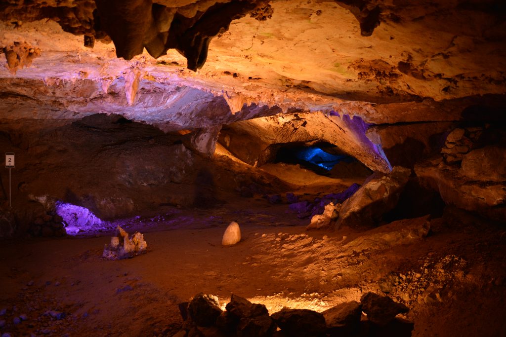 Die magsichen Stalagtiten und Stalagmiten